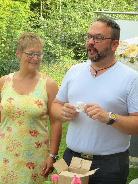 Schnapspinnchen mit Damscener-Bild für alle Gäste: Danke an Heike und Dirk Schneider.